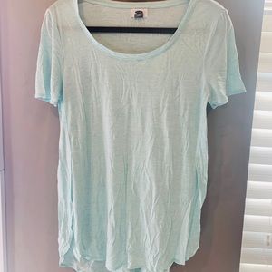 Mint Old Navy tee shirt